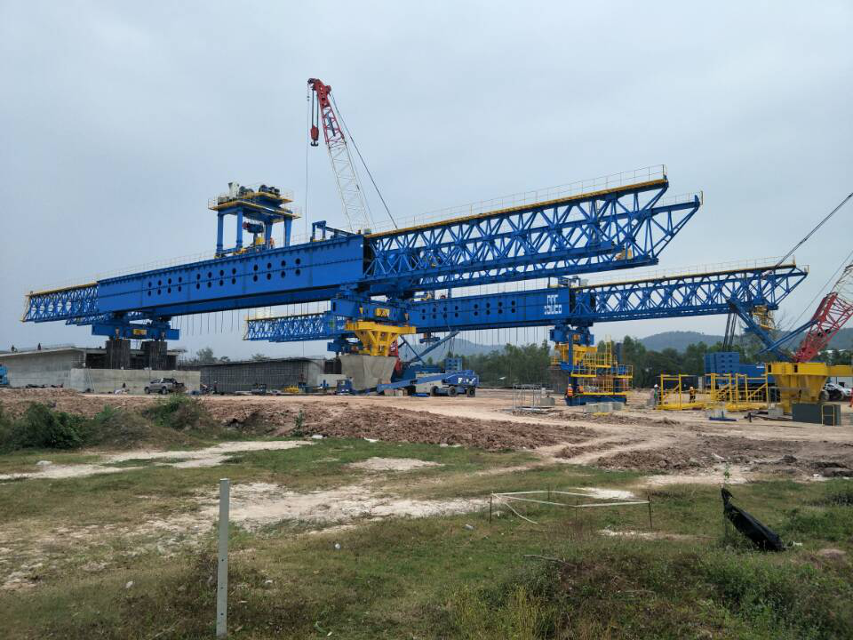 河南焦作架桥机厂家 急援架通 险途破障：应急钢桥快速架设设备的生命守护战