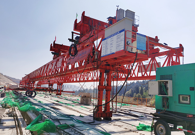 甘肃天水架桥机厂家 单梁扛重越险：超高吨位与超大跨度的突破之旅