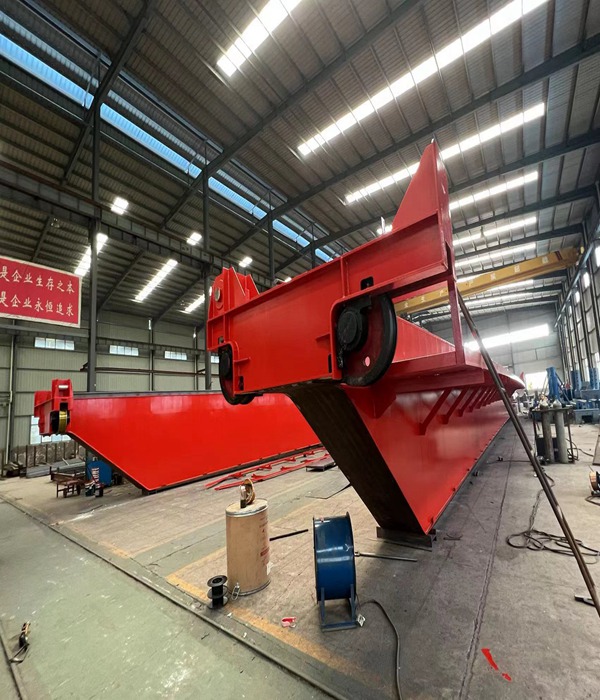 广东清远桥式起重机厂家 铸造起重机隔热板高温辐射阻断效率分析